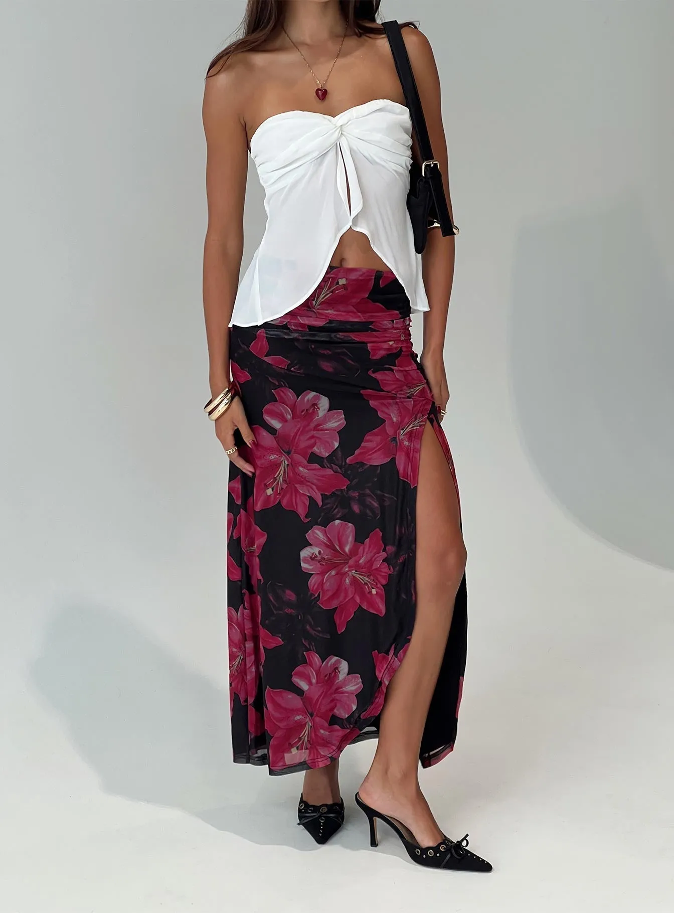 Cooperi Maxi Skirt Black / Red Floral Petite